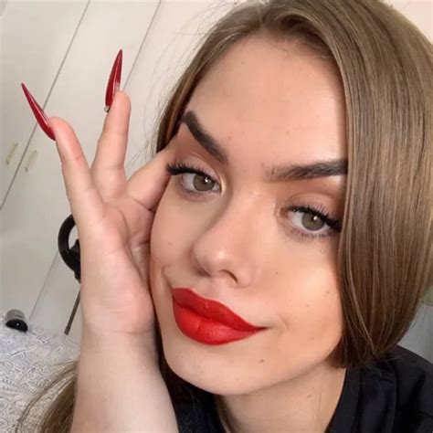 midget valentina|Valentina Midget Biography: Age, Career, Boyfriend, Net worth